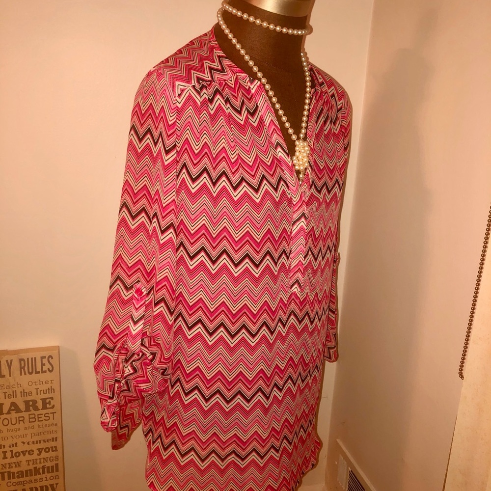 TRACERA, medium dressy blouse, 100% polyester.